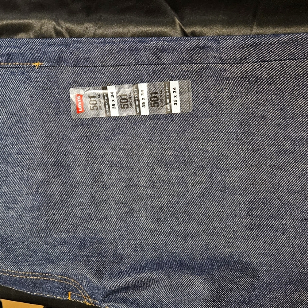 Levi jeans
